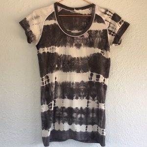 Lululemon swiftly tech tie dye striped top
